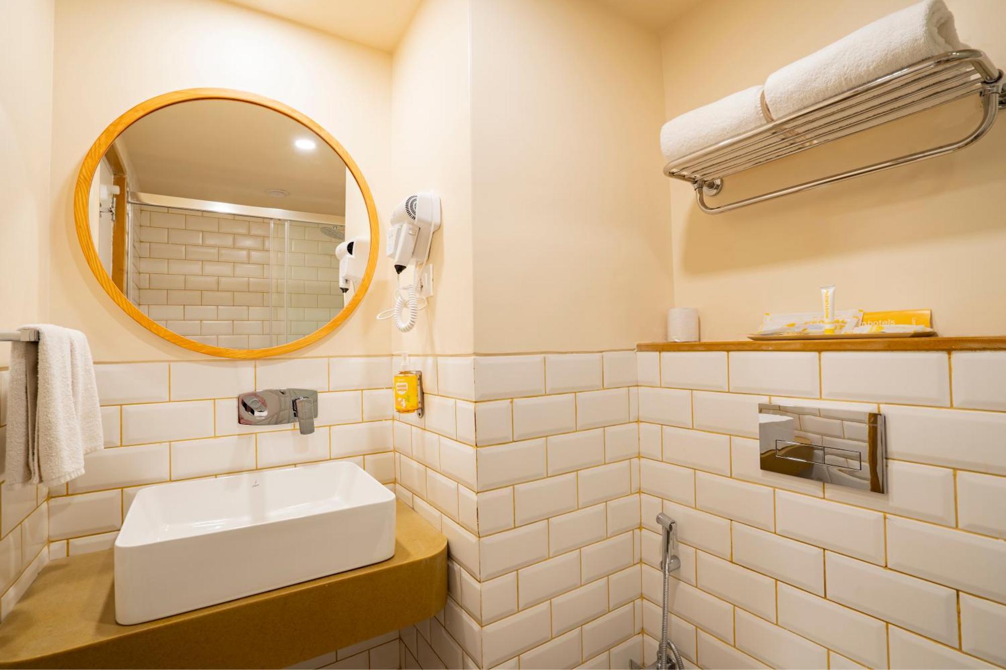 Bloom Hotel - Dona Paula Panaji Zimmer foto